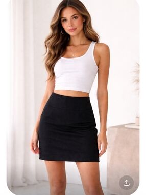 Banana Republic Black Stretch Pencil Skirt | Size 2 | Workwear Classic